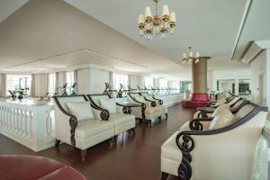Fitness centrum a/nebo fitness zařízení v ubytování One Bedroom BeachfrontPoolfront Located In Cha-amHua Hin