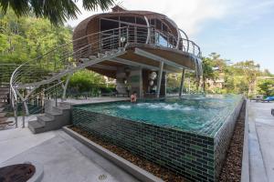 Bazén v ubytování Patong Hill Cozy Studio With Nice Pool And Garden nebo v jeho okolí
