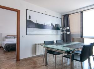 Postel nebo postele na pokoji v ubytování Picasso Suites