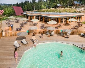 Bazén v ubytování Huttopia Forêt des Vosges nebo v jeho okolí