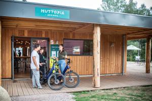 Jízda na kole v ubytování Huttopia Forêt des Vosges nebo okolí