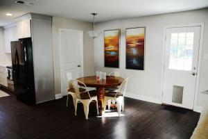 Afbeelding uit fotogalerij van Comfortable 3 bed, 2 bath, pet friendly home close to Baton Rouge in Denham Springs +9 foto's