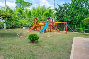 Ο χώρος παιχνιδιού για παιδιά στο casa privada cerritos pereira