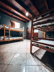 Dviaukštė lova arba lovos apgyvendinimo įstaigoje Hostel 420