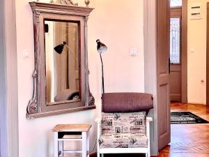 Część wypoczynkowa w obiekcie F14 Guest house by Small Home Budapest