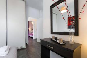 Φωτογραφία από το άλμπουμ του Renovated flat with Acropolis view στην Αθήνα