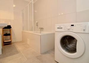 Kép Modern Balcony Apartment with free Parking szállásáról Bécsben a galériában