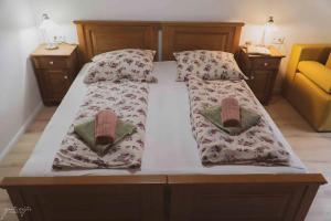 Posteľ alebo postele v izbe v ubytovaní Holiday home in Nagyvazsony - Balaton 43410