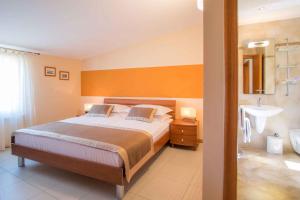 Posteľ alebo postele v izbe v ubytovaní Apartment in Vantacici - Insel Krk 43328
