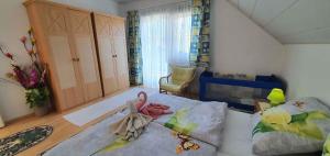 Postel nebo postele na pokoji v ubytování Apartment in Balatonszabadi 43404