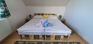 Postel nebo postele na pokoji v ubytování Apartment in Balatonszabadi 43404