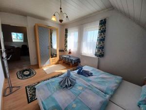 Postel nebo postele na pokoji v ubytování Apartment in Balatonszabadi 43404