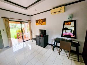TV a/nebo společenská místnost v ubytování Jasmin Resort - SHA Plus