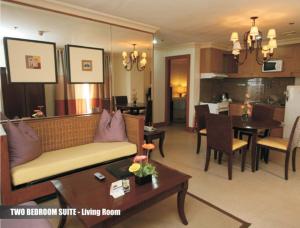 Χώρος καθιστικού στο Crown Regency Suites Mactan
