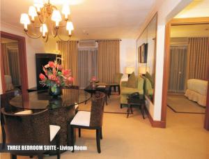 Χώρος καθιστικού στο Crown Regency Suites Mactan