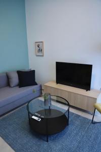 A seating area at Aelia Apartment 2 Ioannina