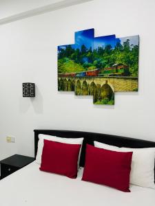 Postel nebo postele na pokoji v ubytování Funwhales Rest House