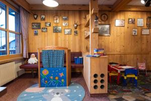 Area soggiorno di Jungfrau Lodge, Swiss Mountain Hotel