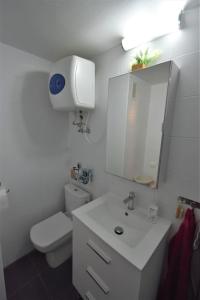 Koupelna v ubytování Suite Blue Sky - Primera Línea Las Canteras