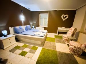 Postel nebo postele na pokoji v ubytování Hotel Zur Linde
