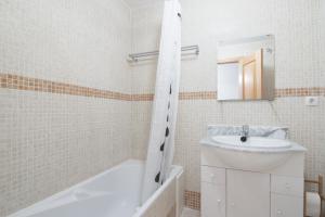 Koupelna v ubytování 2187-Lovely 2bedrooms with pool and playground + 16 fotografií