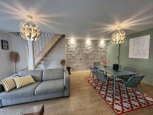 Posedenie v ubytovaní A 5mn du Futuroscope: Loft ravissant!