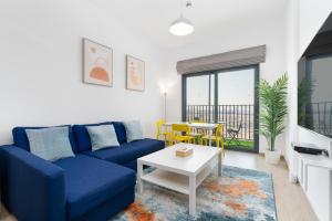 Χώρος καθιστικού στο Lux BnB Nook -2 I City Views