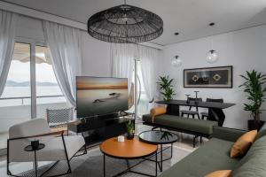 TV a/nebo společenská místnost v ubytování Blue Chill Paradise Seaview Suite w/ Kingbed + 23 fotografií