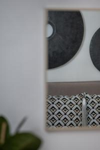 Fotografie z fotogalerie ubytování Blue Chill Paradise Seaview Suite w/ Kingbed v destinaci Piraeus