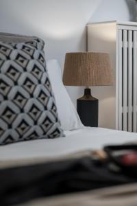 Postel nebo postele na pokoji v ubytování Blue Chill Paradise Seaview Suite w/ Kingbed