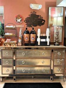 Φωτογραφία από το άλμπουμ του AmericInn by Wyndham Petoskey σε Petoskey +29 φωτογραφίες