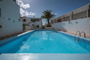 The swimming pool at or close to The Little Jewel with Ocean View - Las Americas