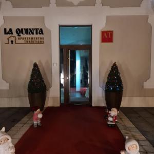 Zdjęcie z galerii obiektu Apartamentos La Quinta w mieście Burgos