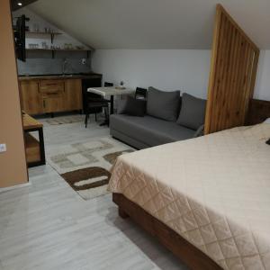 Postel nebo postele na pokoji v ubytování Rtanjska kućica