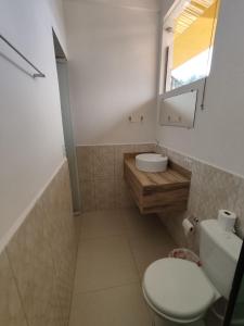 Ένα μπάνιο στο Studio Casa do Monge Ilhabela