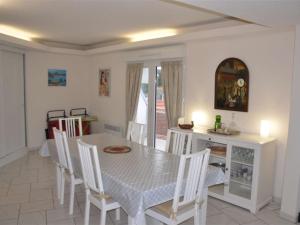 Φωτογραφία από το άλμπουμ του Superbe duplex au centre de Trégastel avec WiFi et garage privé - FR-1-368-52 σε Tregastel