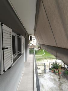 Budova, kde se apartmán nachází + 27 fotografií