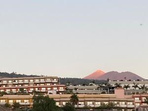 A general mountain view or a mountain view taken from Az apartmant