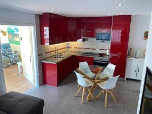 A kitchen or kitchenette at Relax and enjoy with a view of El Teide and sea