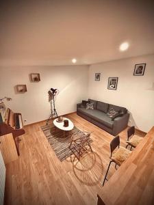 Afbeelding uit fotogalerij van Home Studio in Poses