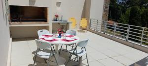 Gallery image of ESPECTACULAR PENTHOUSE CON TERRAZA PARRILLERO Y JACUZZI PROPIO, PREMIADO POR AWARD TERCER AÑO CONSECUTIVO -Edificio Jardins Del Est San Rafael- in Punta del Este