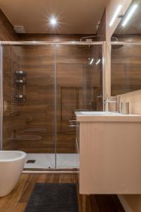 Et badeværelse på Alessandria Suites Roma