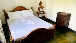 Postel nebo postele na pokoji v ubytování Madiha Surf House Lanka