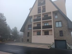 Rakennus, jossa huoneisto sijaitsee
