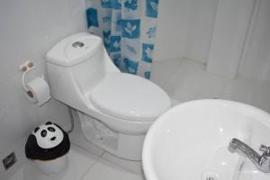 Ванная комната в Departamento-Parque y Flores M1