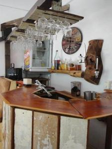 A cozinha ou kitchenette de Colibri Beach Villas