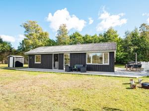 Zahrada ubytování Holiday home Ebeltoft CCII