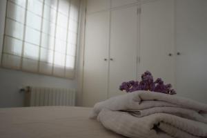 A bed or beds in a room at Casa Marcur Santa Cruz