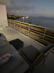 Balcone o terrazza di FACE À LA MER