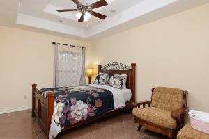 Gallery image of Fully Furnished 4 Bed 3 Bath Home with Pool in McAllen